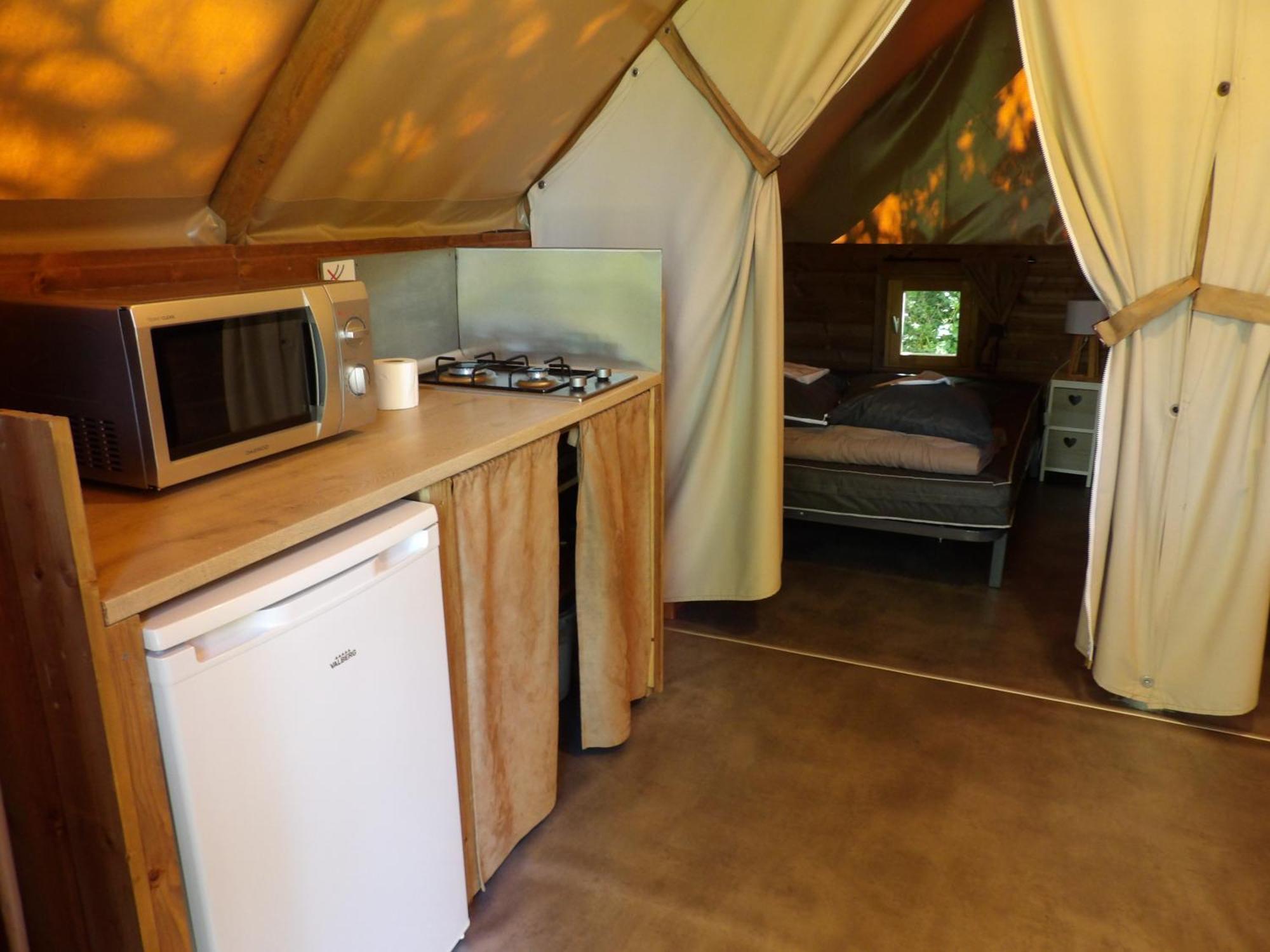 Camping Smile & Braudieres Mézières-sous-Lavardin Esterno foto