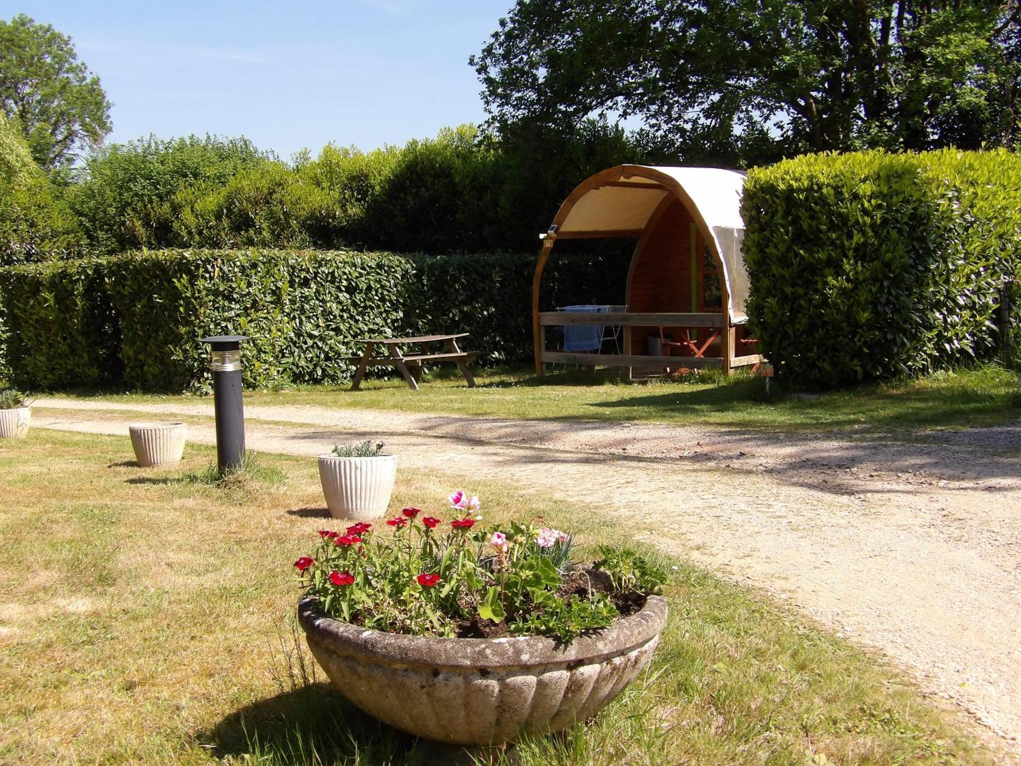 Camping Smile & Braudieres Mézières-sous-Lavardin Esterno foto